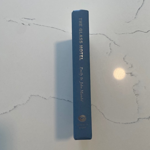 The Glass Hotel by Emily St. John Mandel, Hardcover Literary & Psychological - Picture 5 of 7